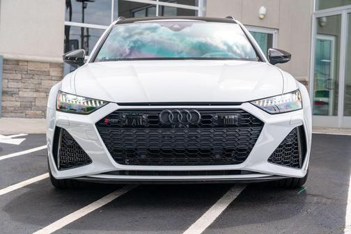 Glacier White 2021 Audi RS 6 Avant 4.0T