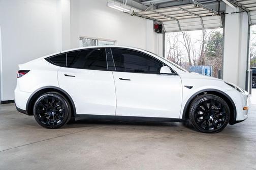 2022 Tesla Model Y Long Range Dual Motor All-Wheel Drive