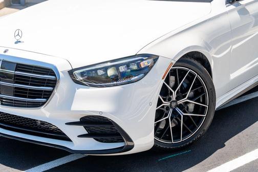 MANUFAKTUR Cashmere White Magno 2022 Mercedes-Benz S-Class 4MATIC