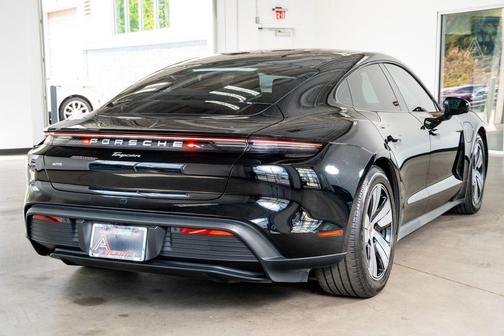 2023 Porsche Taycan Base