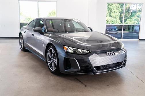 2022 Audi e-tron GT Premium Plus