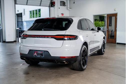 2021 Porsche Macan Base