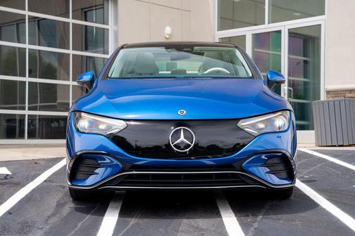 Twilight Blue Metallic 2023 Mercedes-Benz EQE 350+ Base