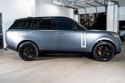 2024 Land Rover Range Rover P530 SE