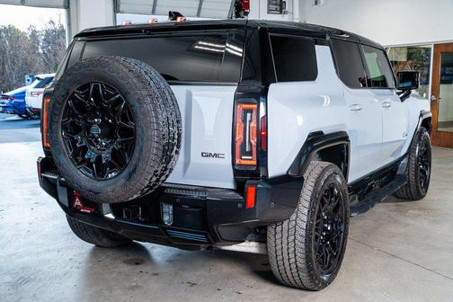 2024 GMC HUMMER EV SUV 2X