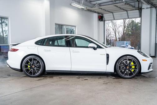 2020 Porsche Panamera 4