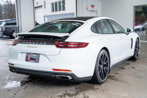 2020 Porsche Panamera 4