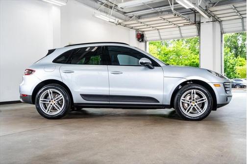 2018 Porsche Macan Base