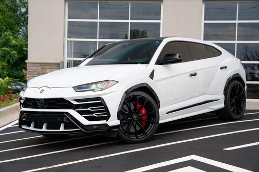 Balloon White Metallic 2022 Lamborghini Urus Base