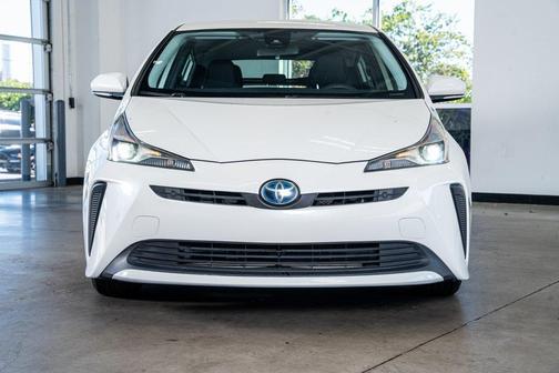 2020 Toyota Prius LE