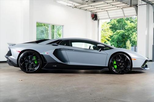 2022 Lamborghini Aventador SVJ LP 780-4 Ultimae