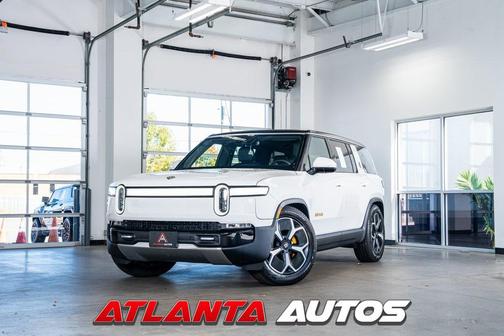 2023 Rivian R1S Adventure