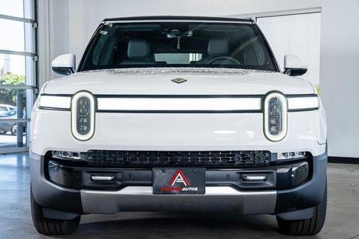 2023 Rivian R1S Adventure