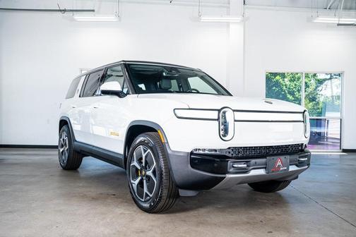 2023 Rivian R1S Adventure