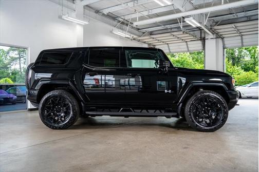 2025 GMC HUMMER EV SUV 2X