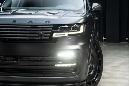 Black 2025 Land Rover Range Rover P530 SE
