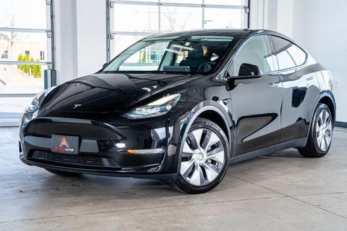 2023 Tesla Model Y Long Range Dual Motor All-Wheel Drive