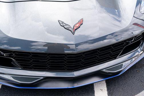 Watkins Glen Gray Metallic 2018 Chevrolet Corvette Grand Sport