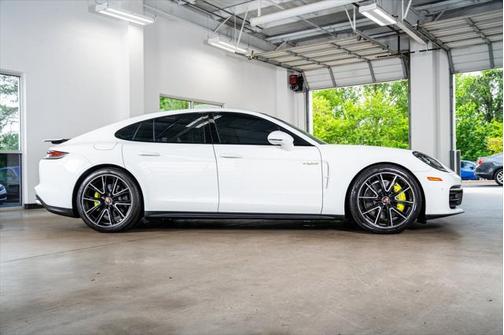 2021 Porsche Panamera E-Hybrid 4