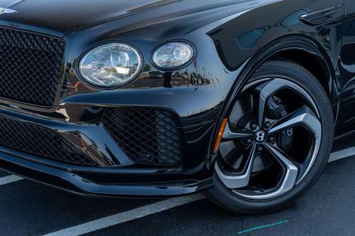 Black 2022 Bentley Bentayga S