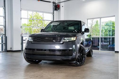 2024 Land Rover Range Rover P615 SV