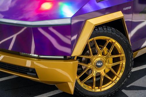 Stainless Steel 2024 Tesla Cybertruck Cyberbeast