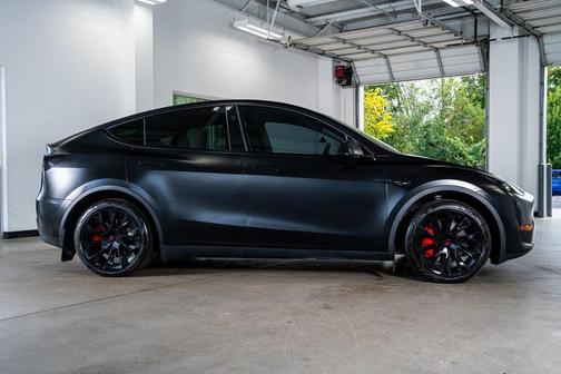 2023 Tesla Model Y Long Range Dual Motor All-Wheel Drive
