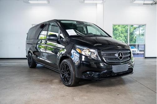 2017 Mercedes-Benz Metris Base
