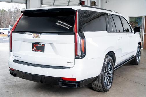 2024 Cadillac Escalade ESV Sport Platinum