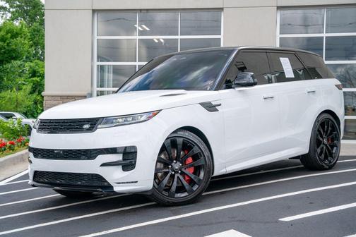 White 2025 Land Rover Range Rover Sport SE