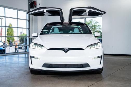 2022 Tesla Model X Plaid Tri Motor All-Wheel Drive