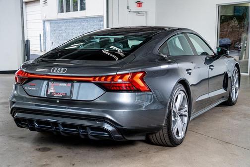 2022 Audi e-tron GT Premium Plus