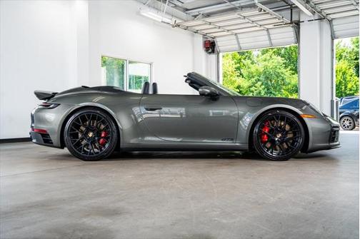 2024 Porsche 911 Carrera GTS