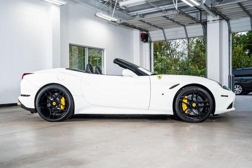 2016 Ferrari California T