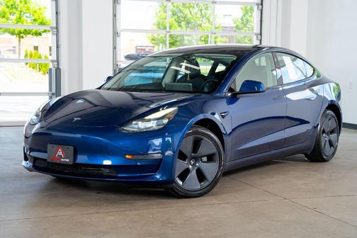 Deep Blue Metallic 2023 Tesla Model 3 Standard Range