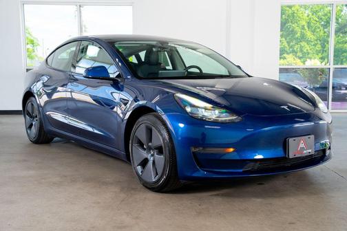 Deep Blue Metallic 2023 Tesla Model 3 Standard Range