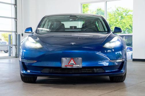 Deep Blue Metallic 2023 Tesla Model 3 Standard Range