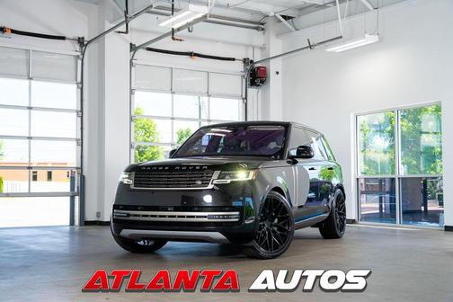 Black 2022 Land Rover Range Rover P400 SE
