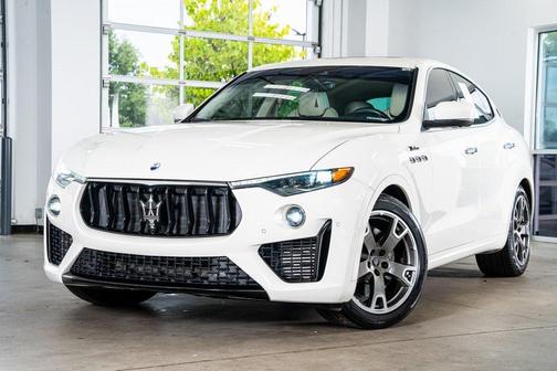 2022 Maserati Levante Modena