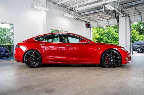 2020 Tesla Model S Performance