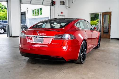 2020 Tesla Model S Performance