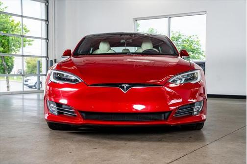 2020 Tesla Model S Performance