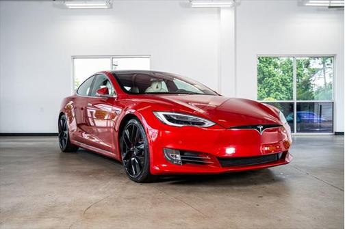 2020 Tesla Model S Performance