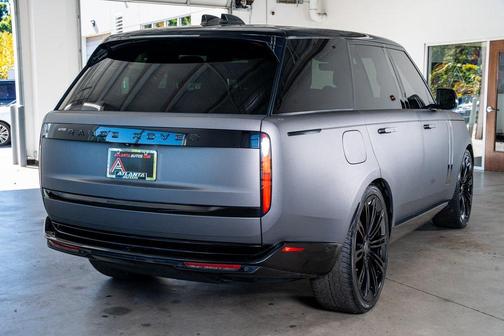 2023 Land Rover Range Rover P530 SE
