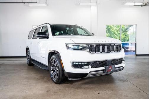 2023 Jeep Wagoneer L Series III 4x4