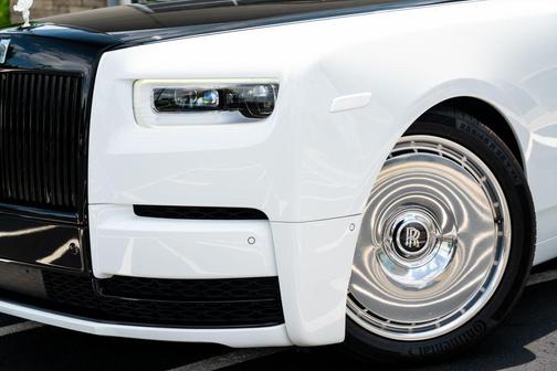 White 2019 Rolls-Royce Phantom