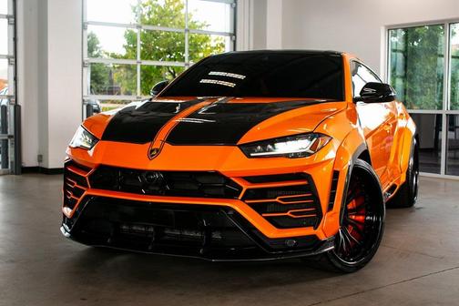2021 Lamborghini Urus Graphite Capsule