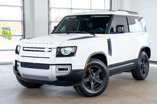 Fuji White 2022 Land Rover Defender 90 S