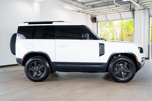 Fuji White 2022 Land Rover Defender 90 S