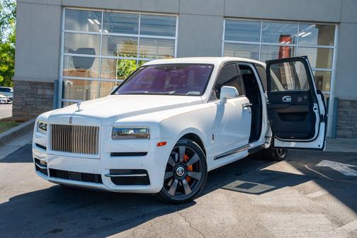 Arctic White 2021 Rolls-Royce Cullinan Base